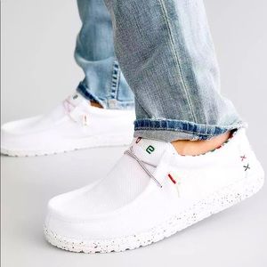 Hey Dude Wally Sox Viva Women size9.5 Men Size 7 NEW! Buckle Exclusive